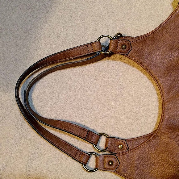 👜 Leather Shoulder Purse with Strap. Great size and convenient pockets. - Picture 8 of 12